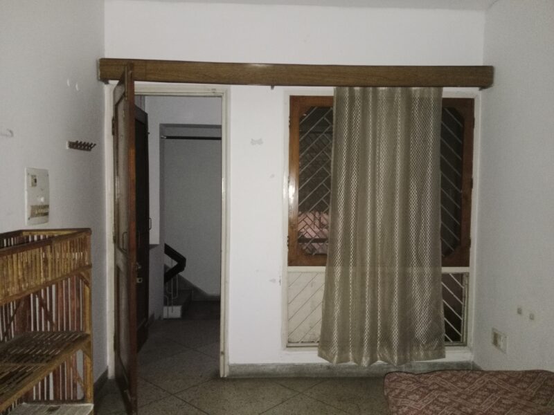 Single Room Set Available For Rent
