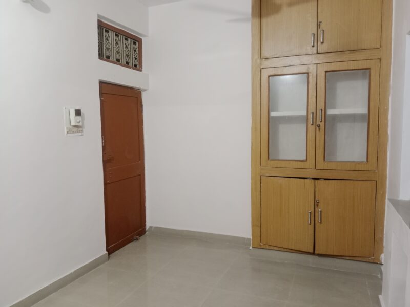 Spacious 2BHK on Main Road in Indira nagar