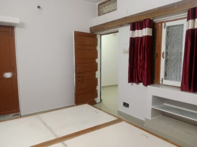 Spacious 2BHK on Main Road in Indira nagar