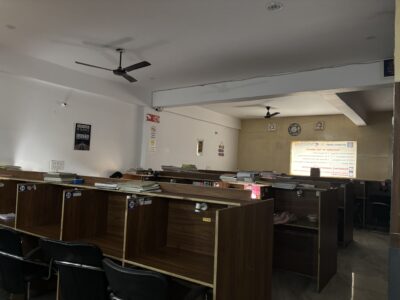 Office space available in gomtinagar