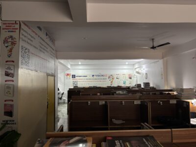 Office space available in gomtinagar
