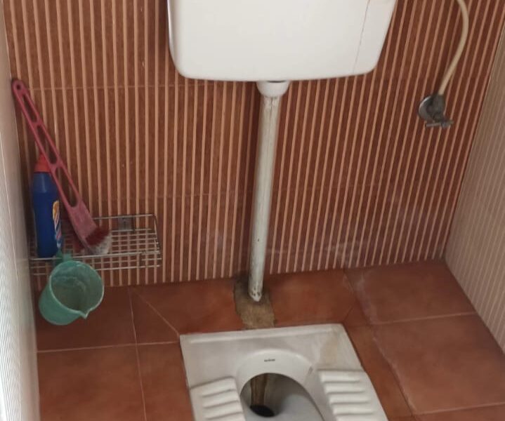 One room available in jankip