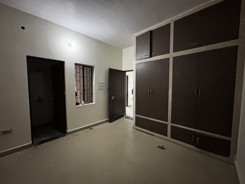 Premium Family portion near Park – Peaceful & New