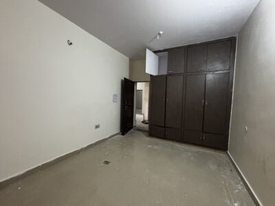 Premium Family portion near Park – Peaceful & New