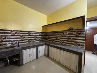 2BHK Room Available in Janakipuram – Good Location