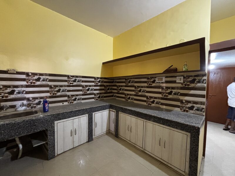 2BHK Room Available in Janakipuram – Good Location