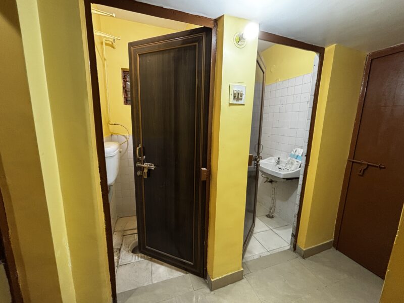 2BHK Room Available in Janakipuram – Good Location