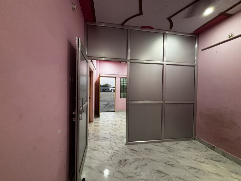 Room set available fully Independent