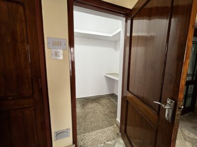 3 Room Set | Main Road | Near Metro