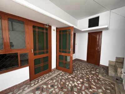 3 Room Set | Main Road | Near Metro