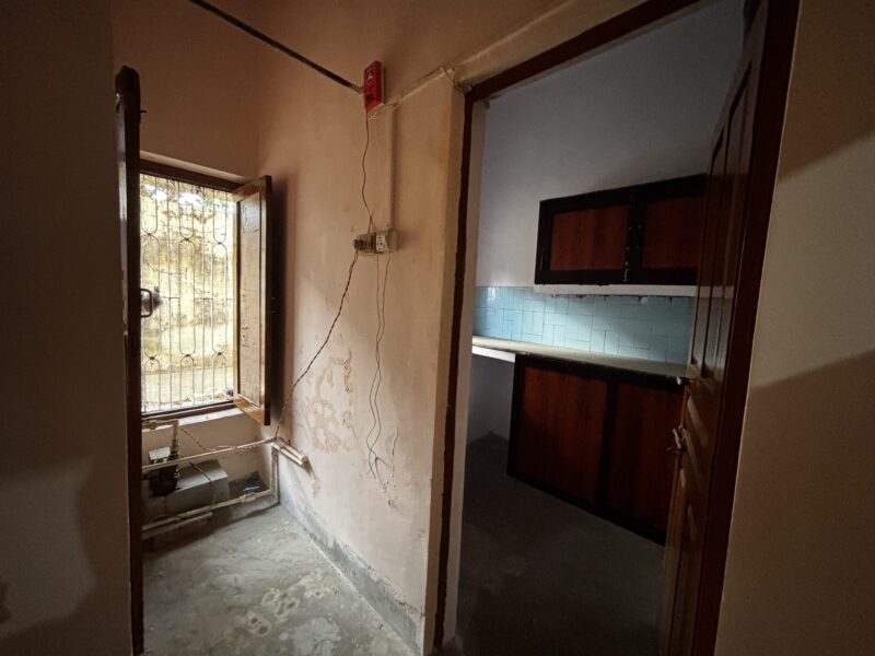 3 Room Set Available Independent portion