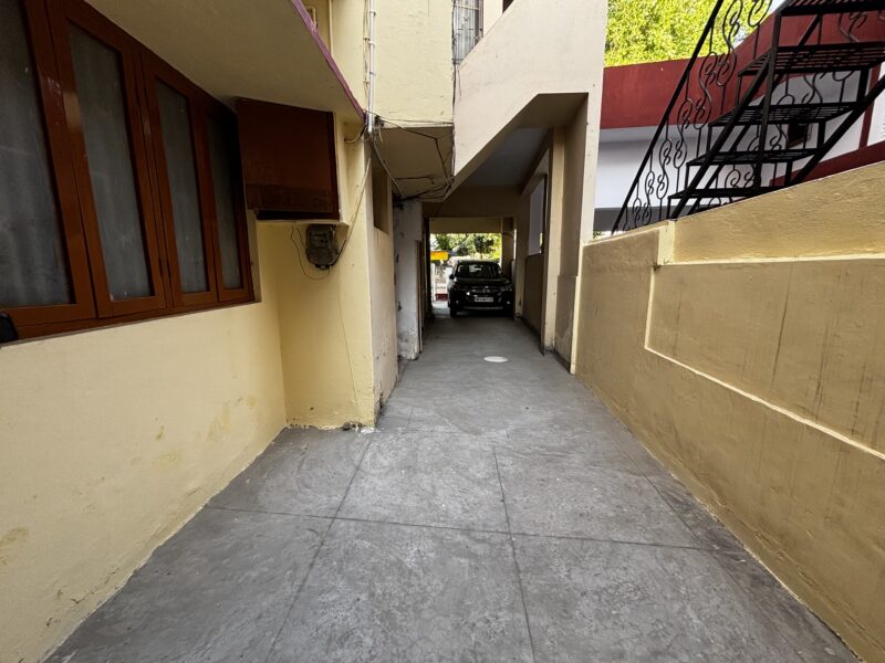 3 Room Set Available Independent portion