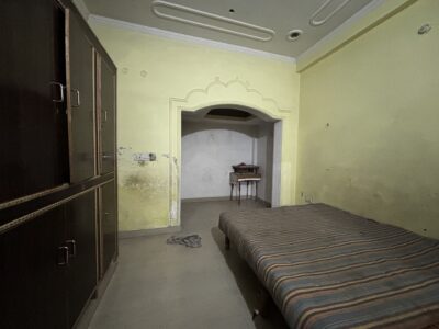 3 Room Set On Rent (Main Road Location)