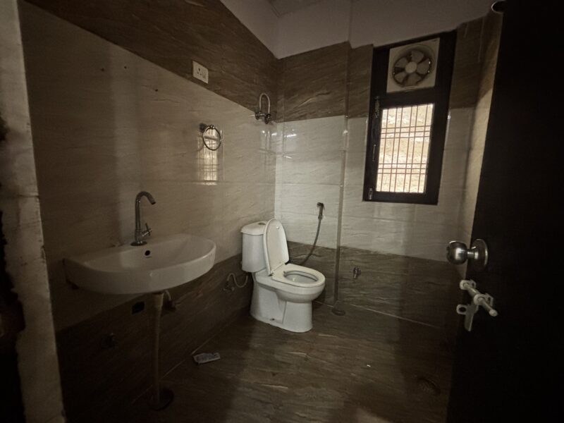 Premium 2BHK Flat Available – Prime Location