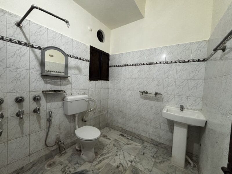 Fully Independent House Available on First Floor