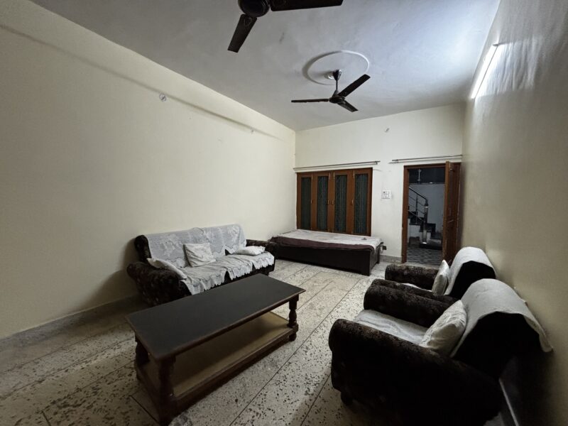 Fully Furnished 2 BHK Independent Portion in Vishwas Khand Gomtinagar