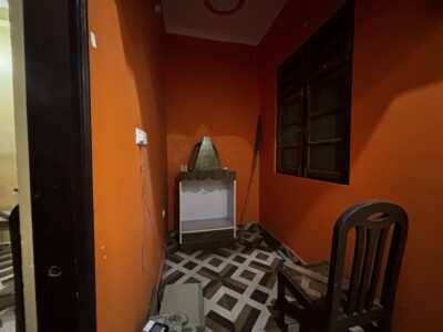 Park Facing 2 Room Set Available in Gomtinagar