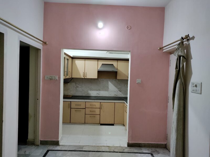 Two room set available in Aliganj