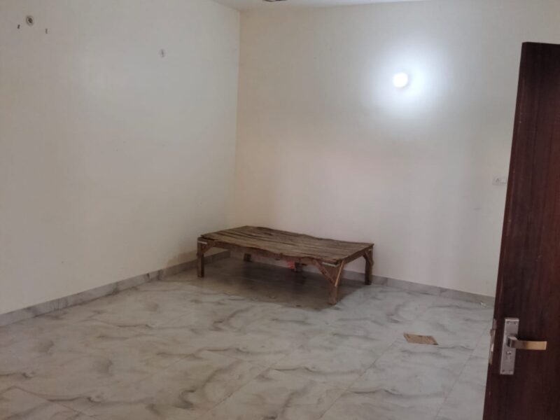 Spacious 2 BHK for Rent in Gomti Nagar