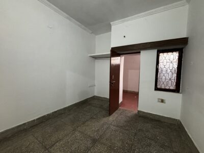 Spacious 3 Room Set Available