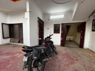Spacious 3 Room Set Available