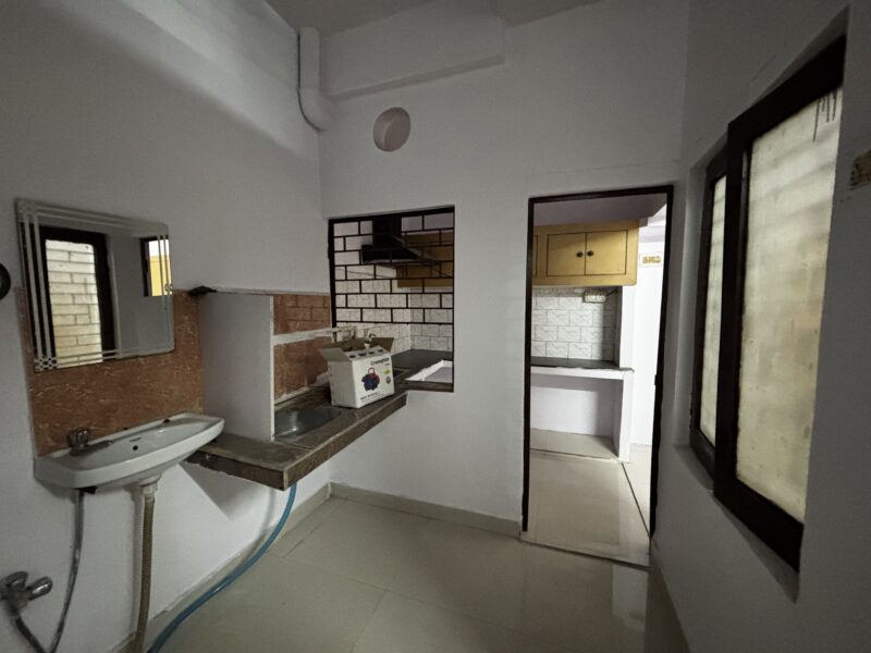 Family Portion Available in Vikas Nagar
