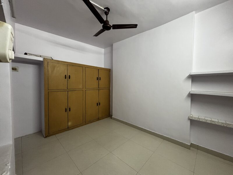 Family Portion Available in Vikas Nagar