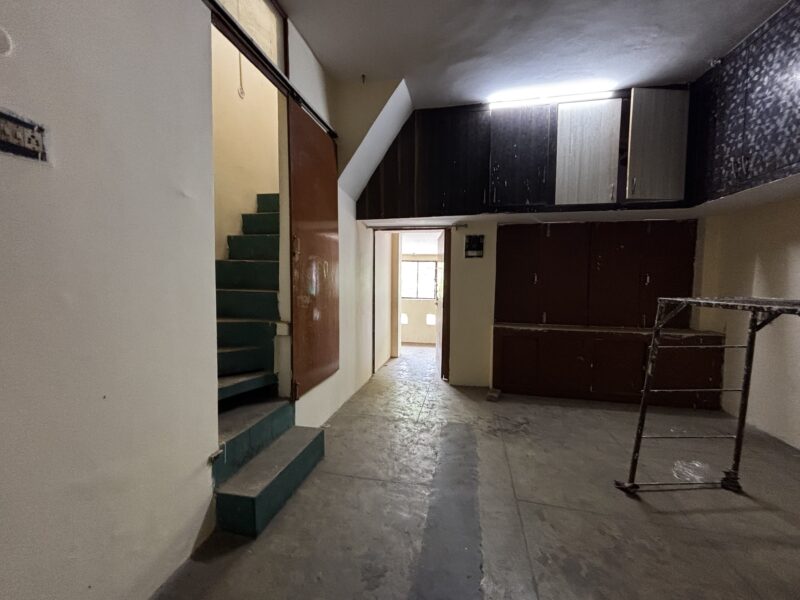 Room set Available