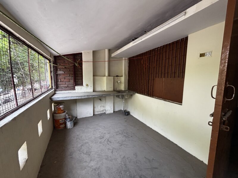 Room set Available
