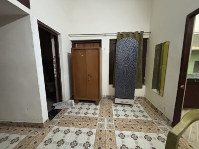One room set girls pg available