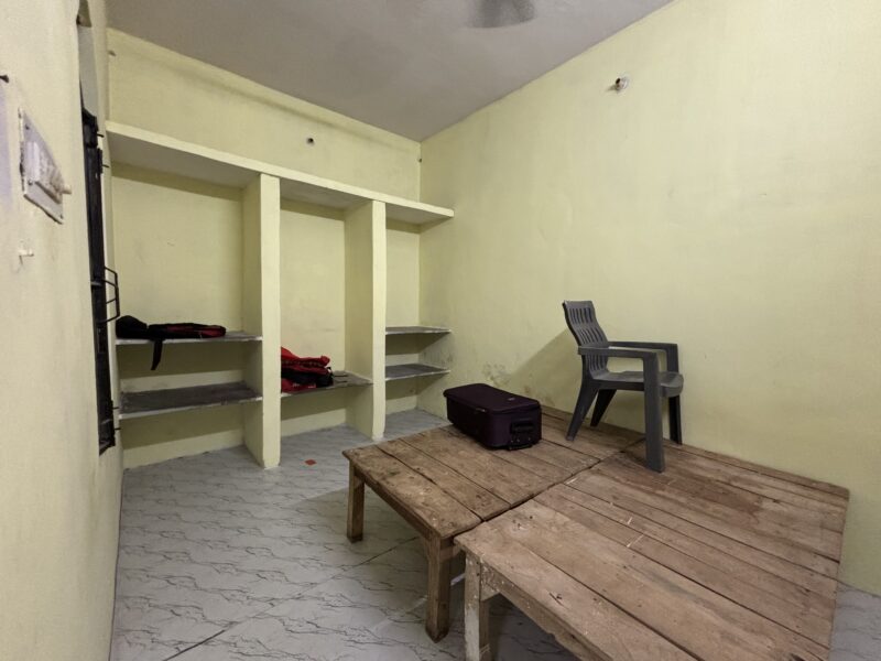 Two rooms available with bathrooms and kitchen