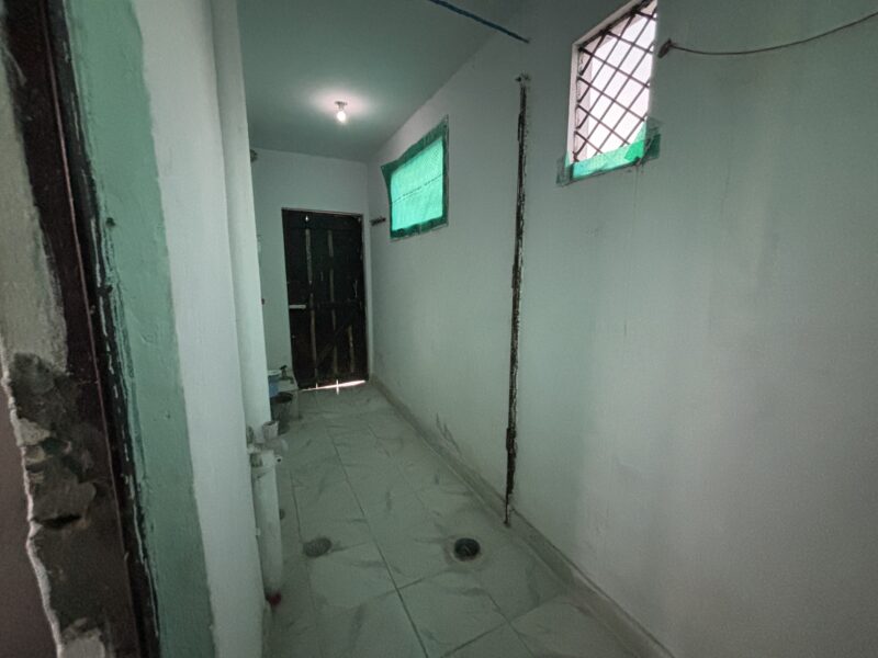 Two rooms available with bathrooms and kitchen