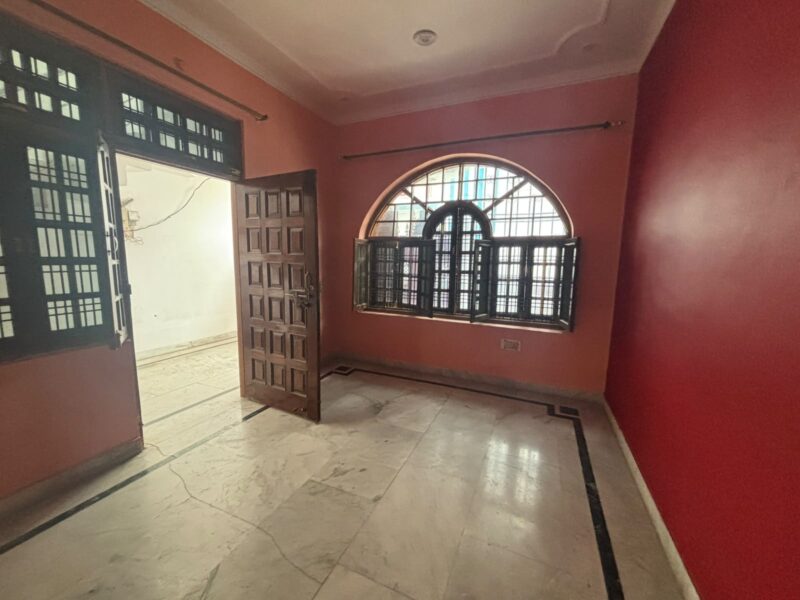 Well-Maintained 2 RK Home