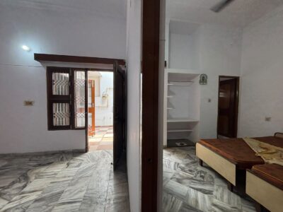 Two room set available in Vikas Nagar