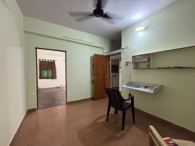Cozy 1 BHK in a Prime Location