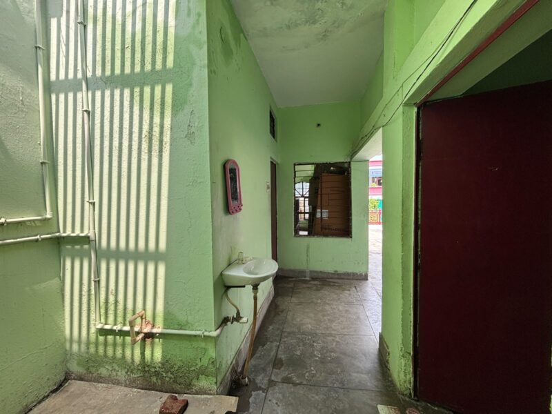 Cozy one room set in Prime Location
