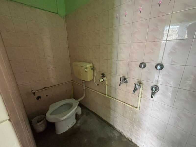 Cozy one room set in Prime Location