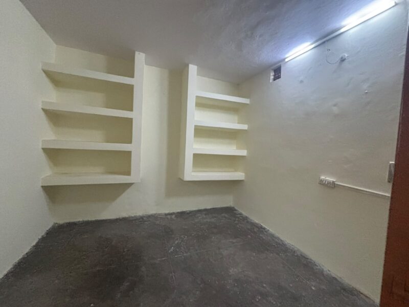 Neat 3 Rooms set with Kitchen & Terrace