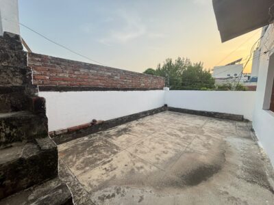 Neat 3 Rooms set with Kitchen & Terrace