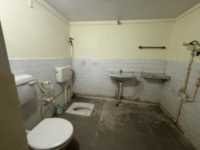 Neat 3 Rooms set with Kitchen & Terrace