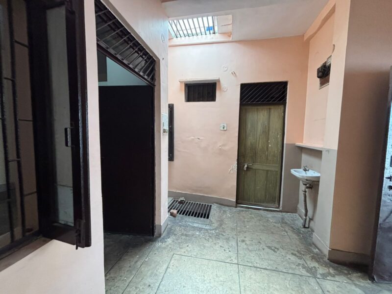 2 rooms set– Book a Visit Today