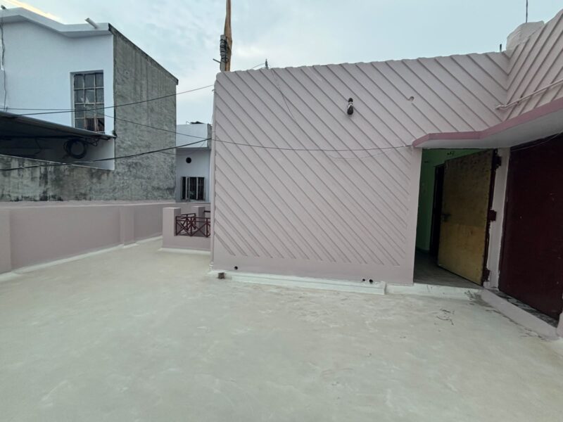 Comfortable 3 Room Set in Indira Nagar