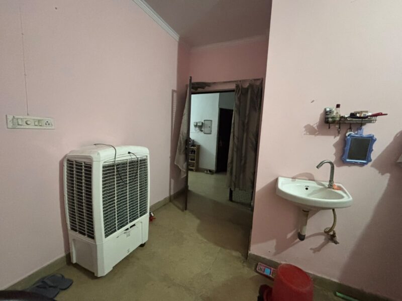 Independent 2 room set near by Munshi puliya Indra Nagar