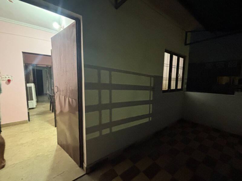 Independent 2 room set near by Munshi puliya Indra Nagar