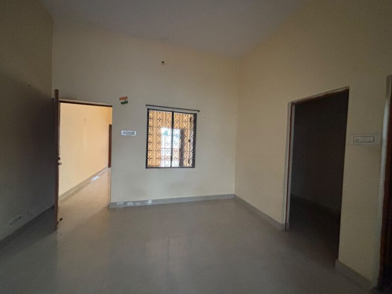 Well-Maintained 2-Room Set – Book Now