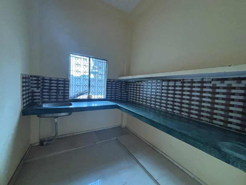 Well-Maintained 2-Room Set – Book Now