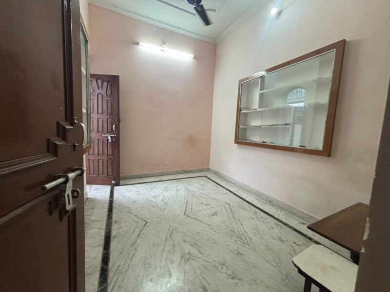 Independent 2 Room Set for Small Family