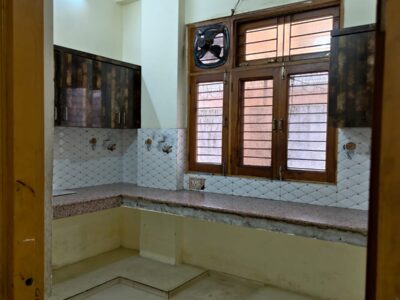 Spacious 2 BHK for Rent in Aliganj