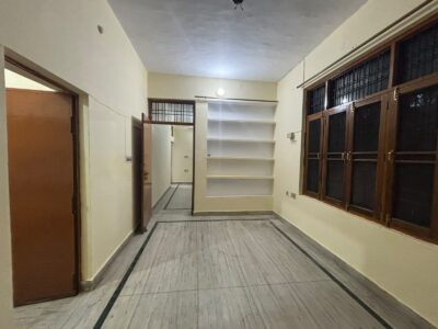 Well-Maintained 2-Room Set Available