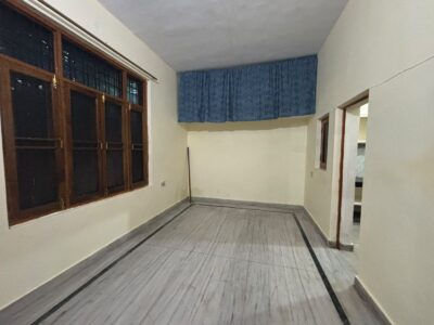 Well-Maintained 2-Room Set Available